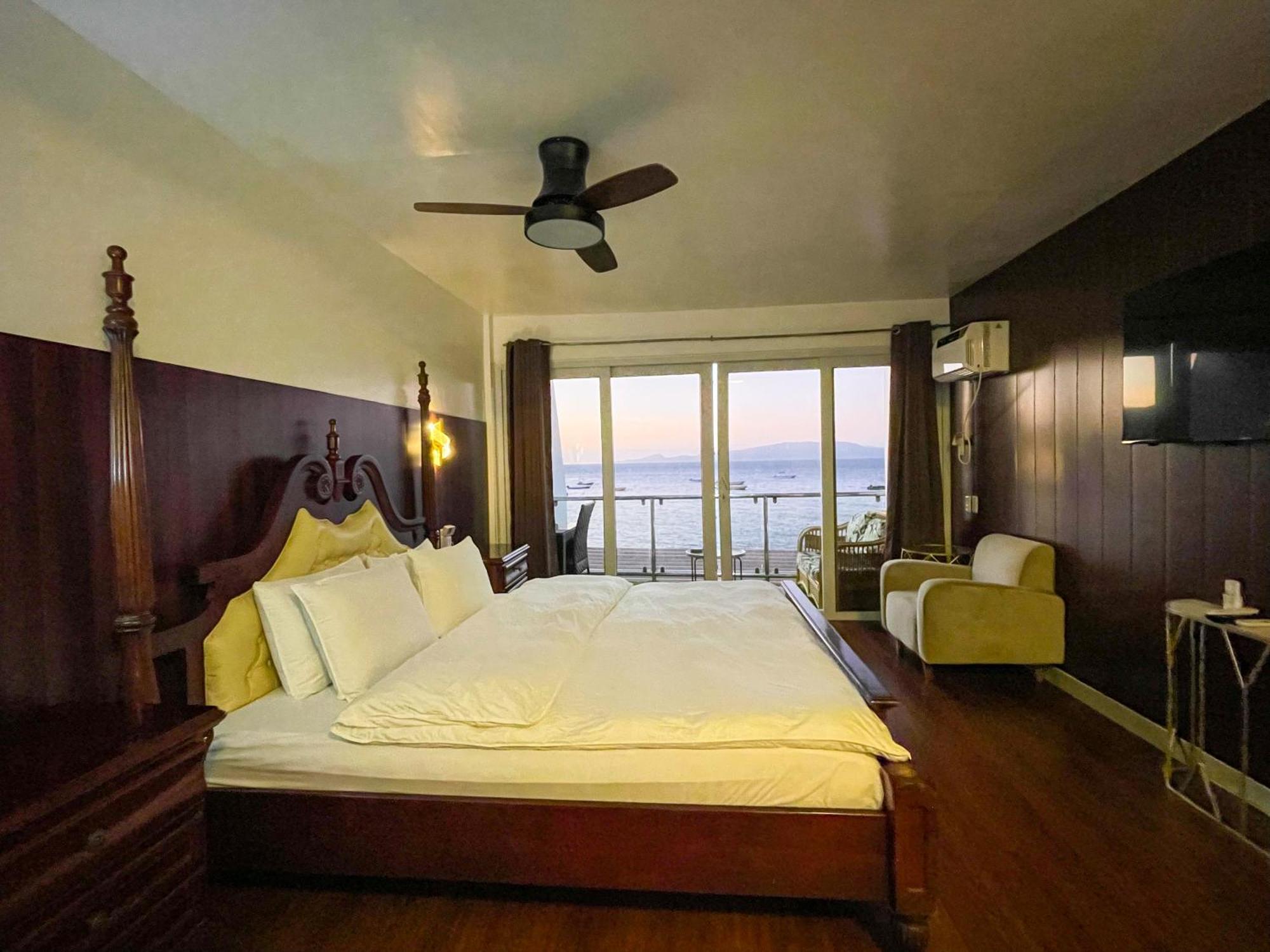 Montani Beach Resort Puerto Galera Powered By Cocotel Dış mekan fotoğraf